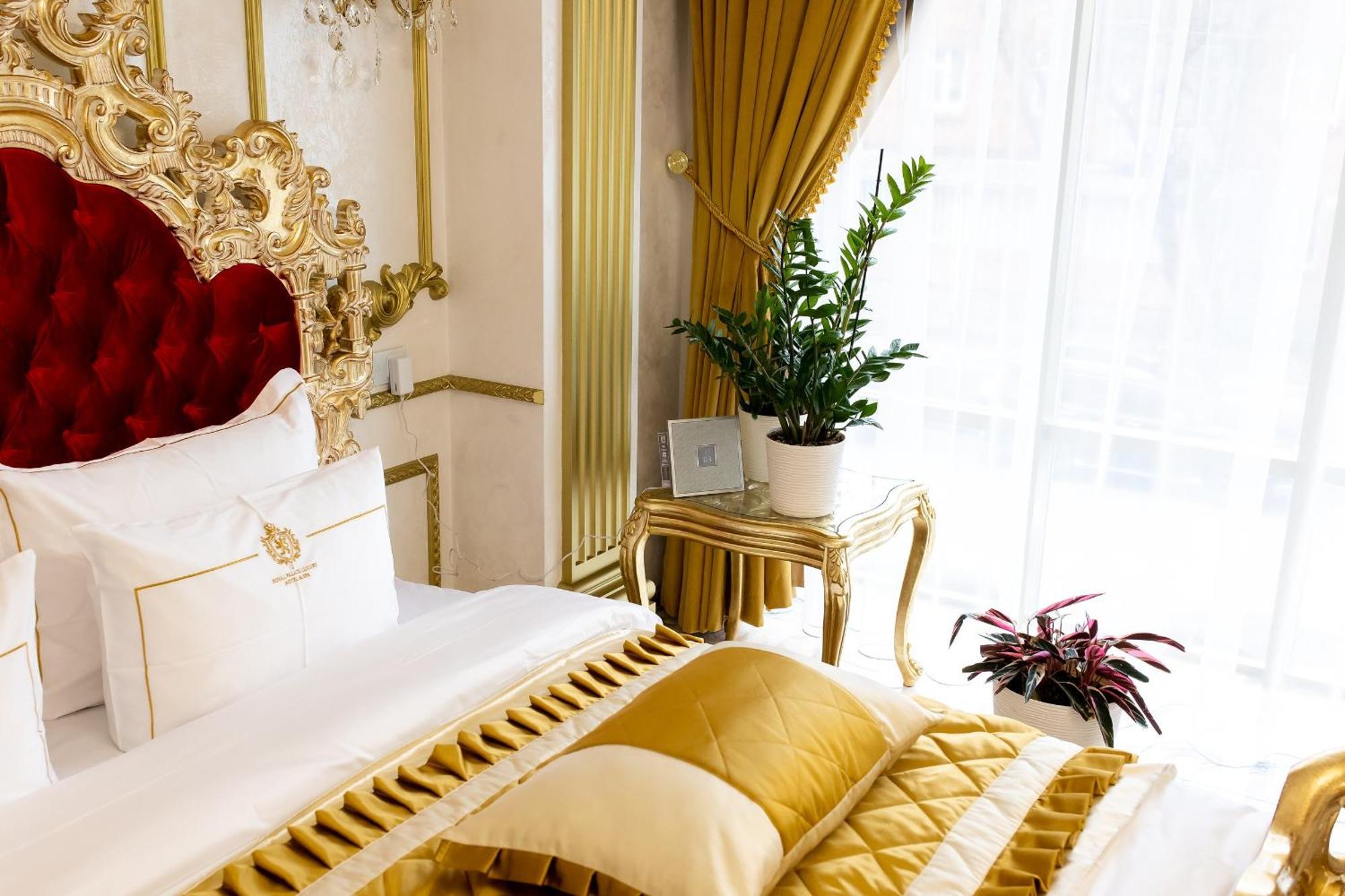 Royal Palace Luxury Hotel And Spa Khmelʼnytsʼkyy Chambre photo