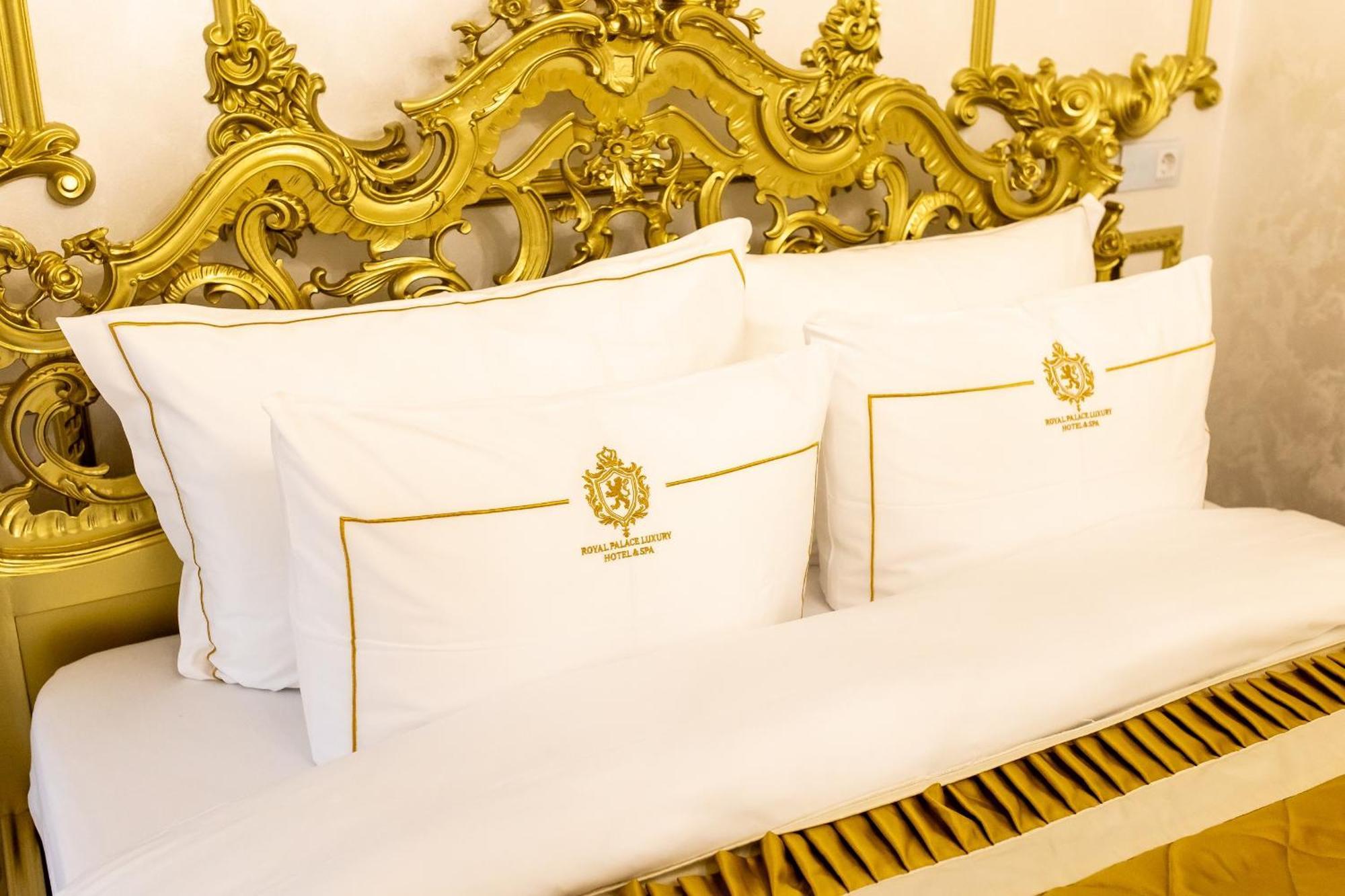 Royal Palace Luxury Hotel And Spa Khmelʼnytsʼkyy Chambre photo