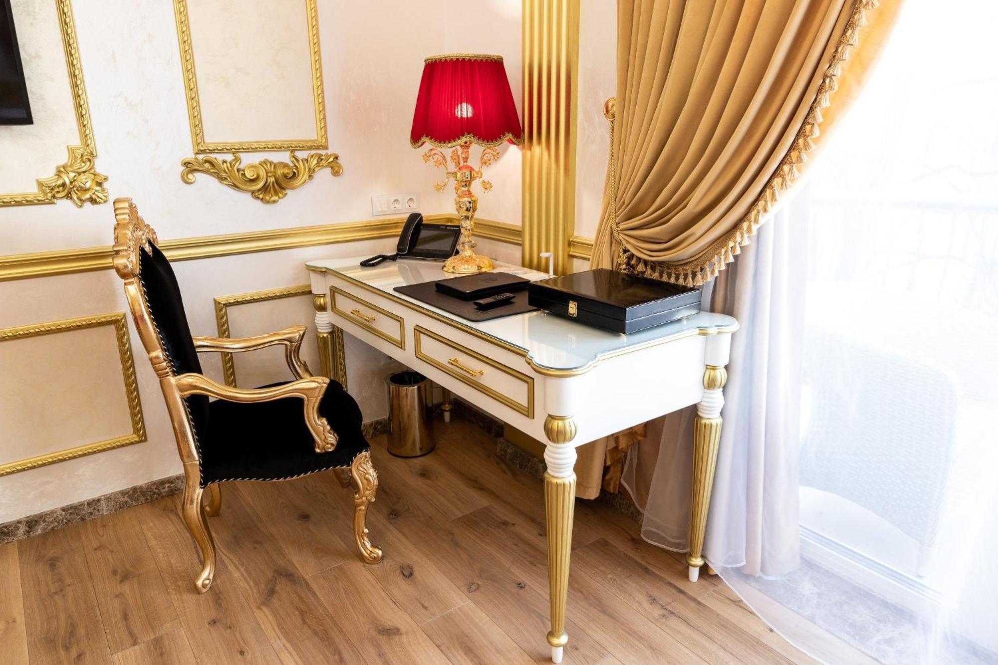Royal Palace Luxury Hotel And Spa Khmelʼnytsʼkyy Chambre photo